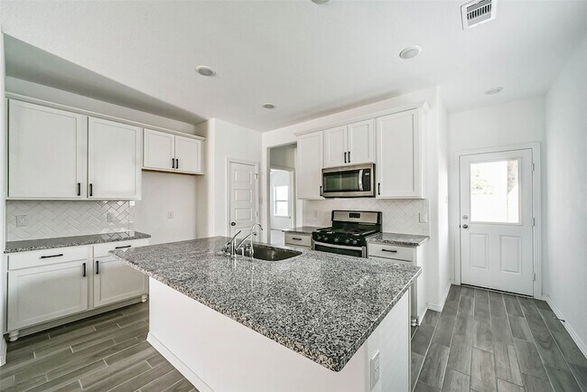 Building Photo - 5626 Tabula Rasa Dr