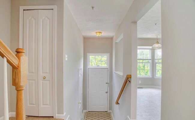 Building Photo - 3227 Halcyon Ct