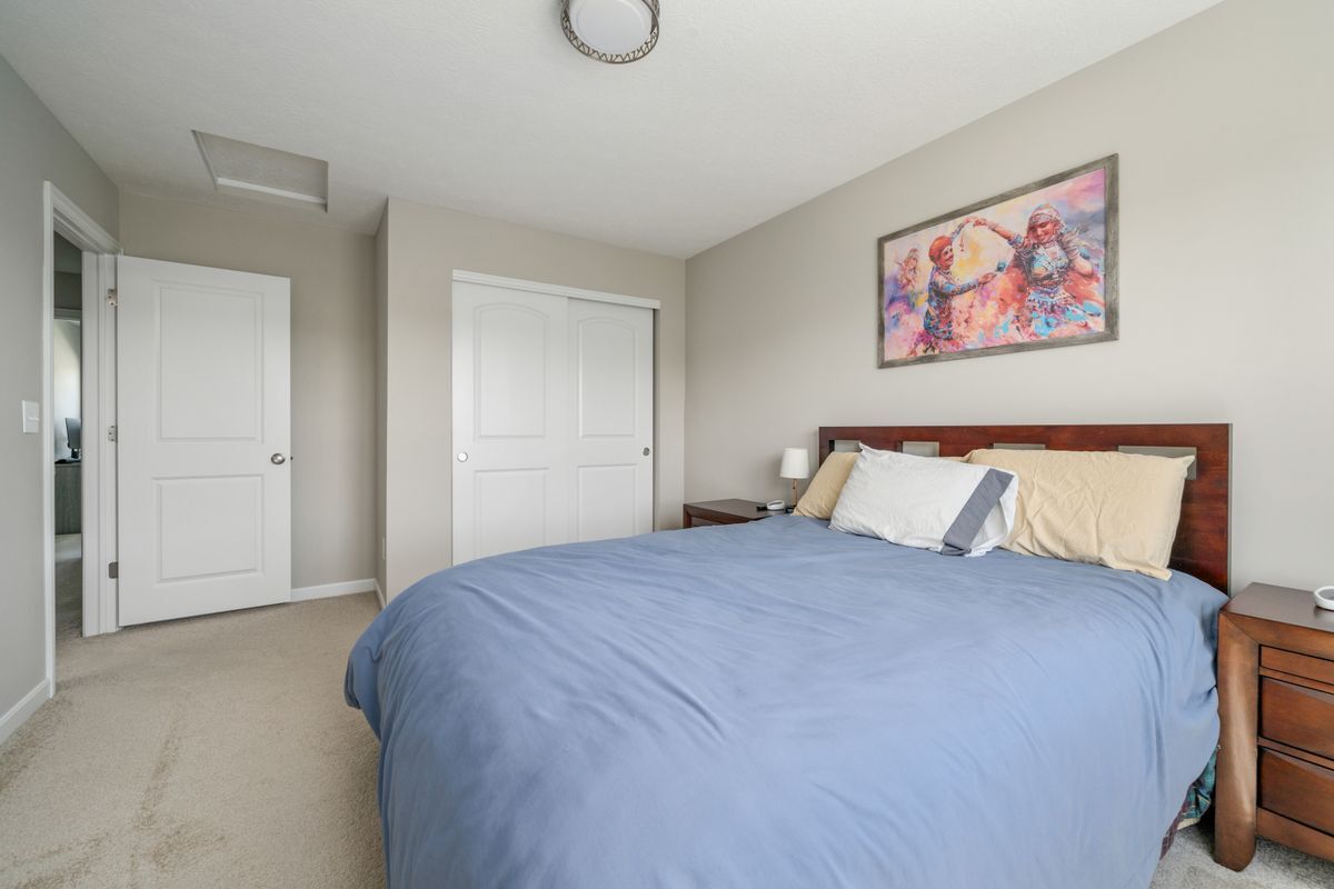 Building Photo - 1033 Quarry Oak Dr