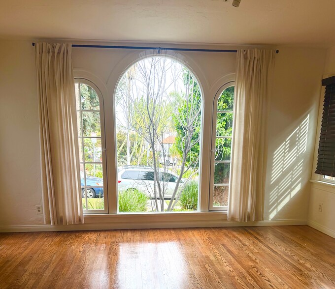 Building Photo - 1063 S Citrus Ave