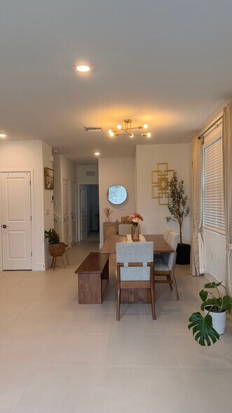 Building Photo - 16942 SW 2nd Ct