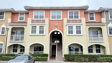 Building Photo - 8900 NW 107 Ct