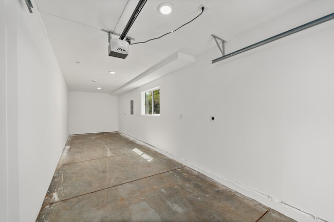 Building Photo - 3564- 3566 Eagle Rock Blvd Los Angeles, CA...