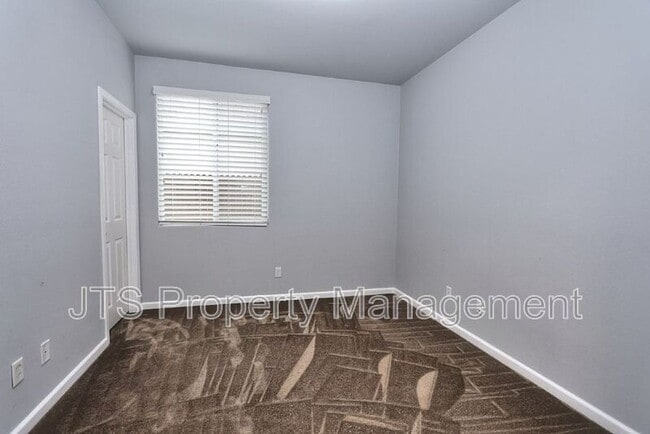 Building Photo - 4086 Pinoche Peak Way