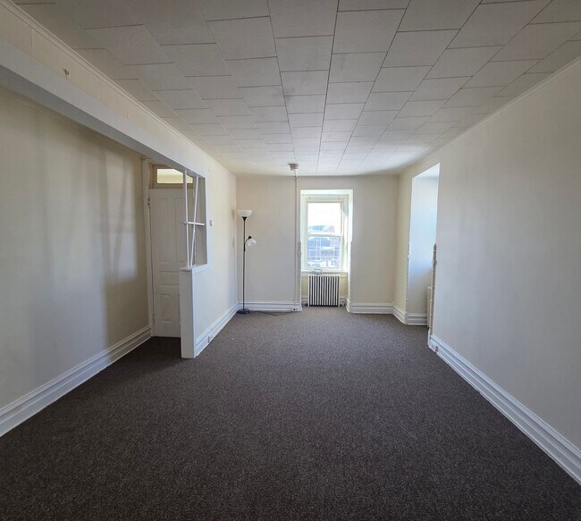 Building Photo - 19 S 12th St