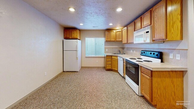 Building Photo - Herriman Rambler with Basement Apartment