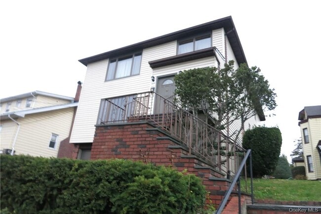 Building Photo - 25 Acacia Terrace