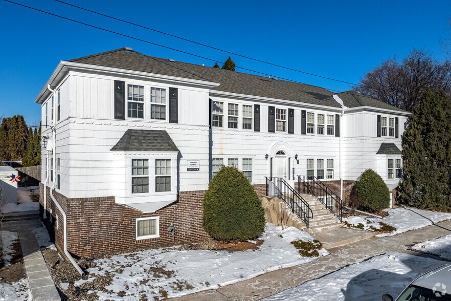 Building Photo - 2065 Niles Ave