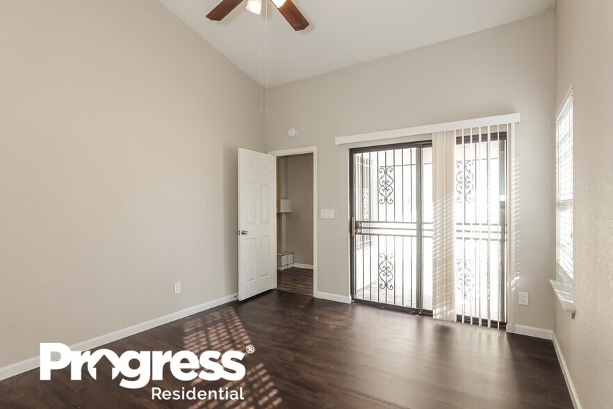 Building Photo - 1209 E Villa Rita Dr