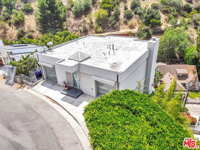 Building Photo - 6396 Weidlake Dr