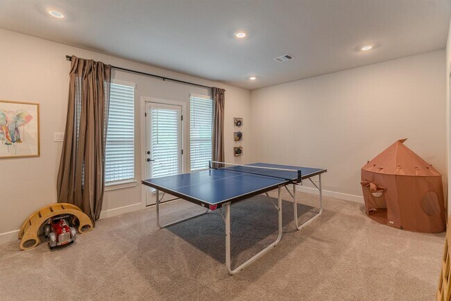 Building Photo - 63 Perennial Cyn Dr