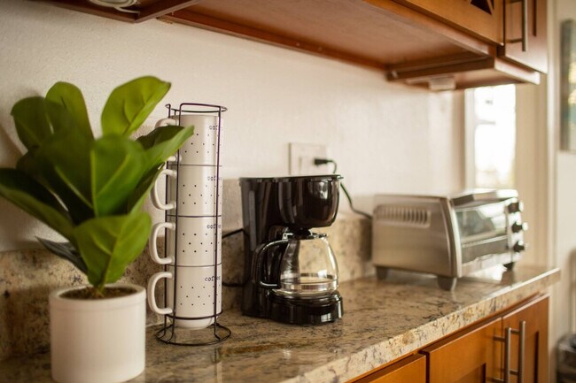 Building Photo - 2430 Alki Ave SW