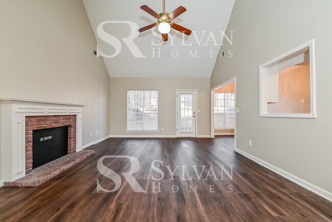 Building Photo - Prepare to be impressed by this 3 bedroom, 2 bathroom home