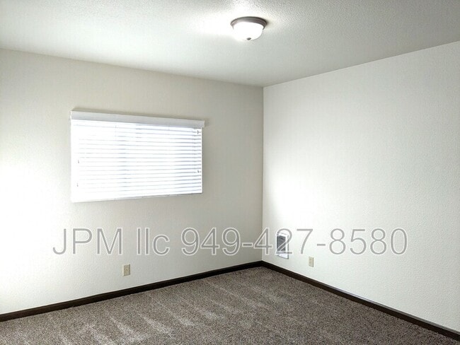 Building Photo - 1700 Locust St