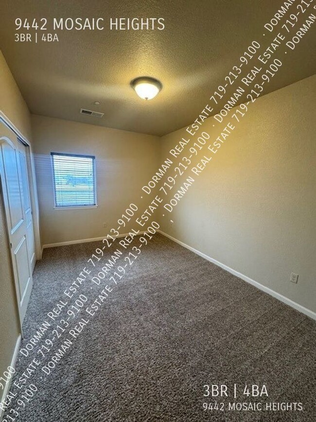 Building Photo - 9442 Mosaic Heights