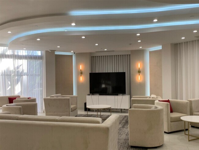 Building Photo - 3610 Yacht Club Dr