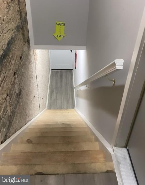 Building Photo - 4087 Lancaster Ave