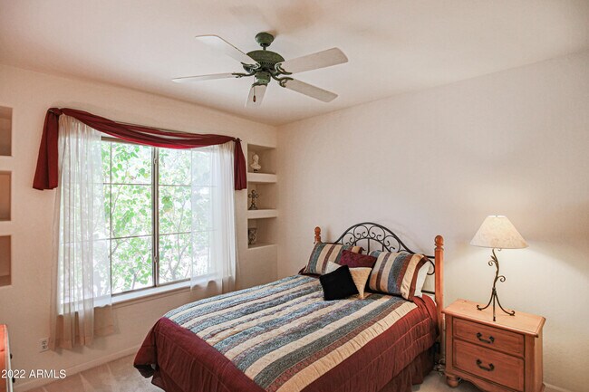 Building Photo - 4639 N Clear Creek Dr