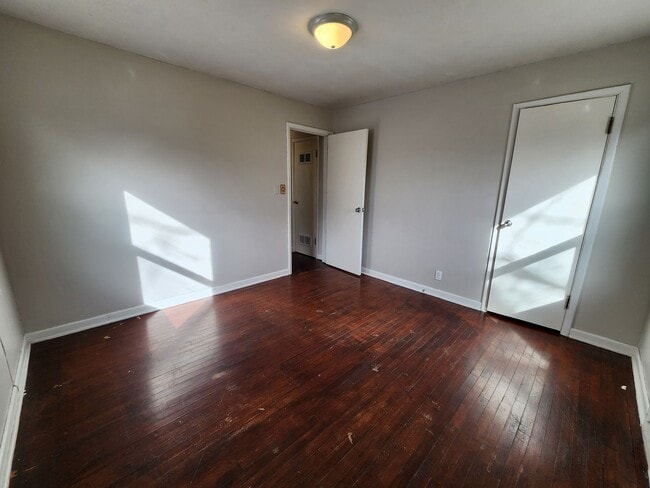 Building Photo - Spacious 3-Bedroom, 2-Bathroom Home AVAILABLE NOW!!