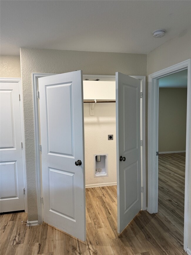 Building Photo - 17591 Longwood Trce Ln