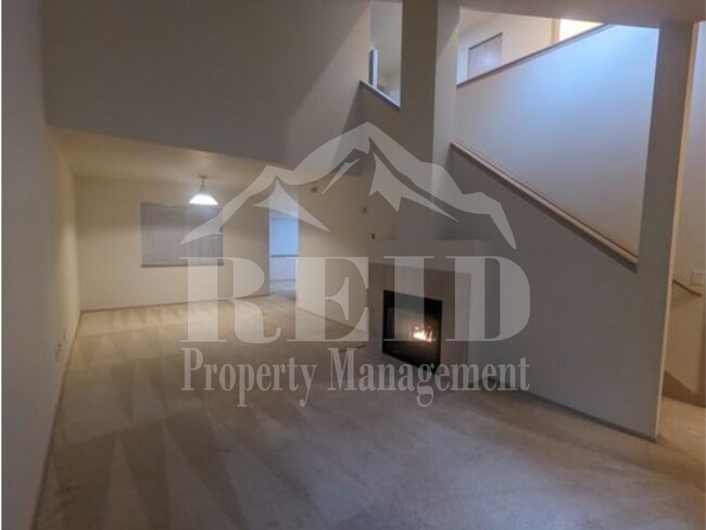 Building Photo - 3-Bedroom Silverdale Ridgetop near Island Lake.