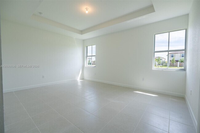 Building Photo - 2485 SE 29th Dr