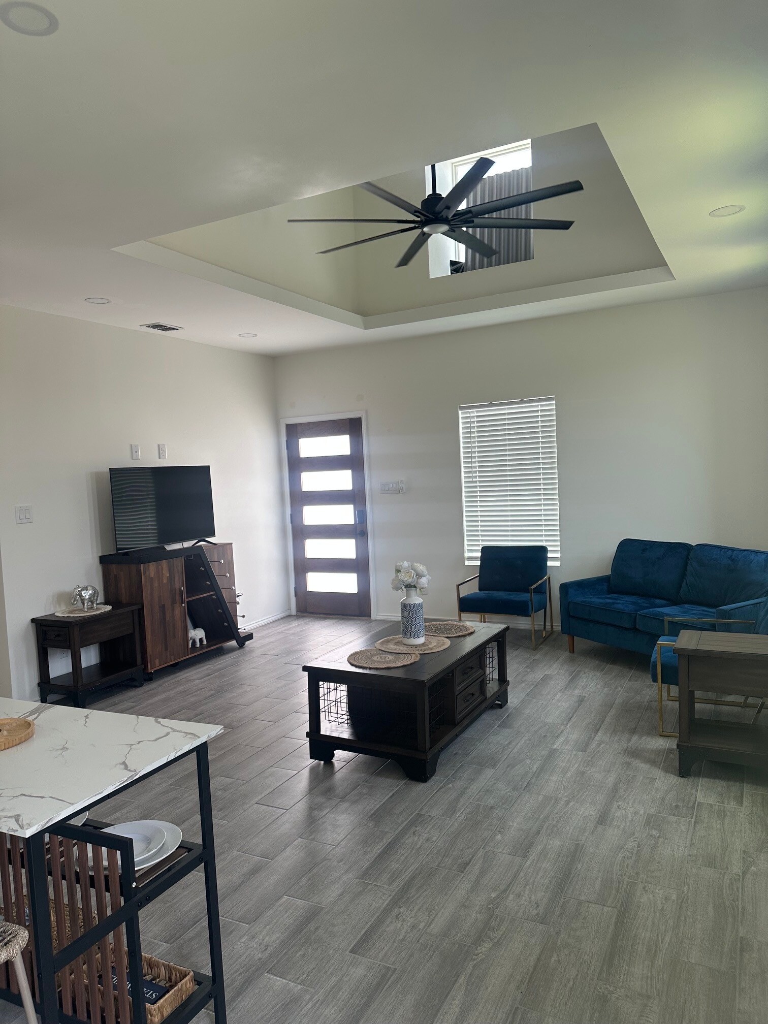 Building Photo - 1521 Karen Dr