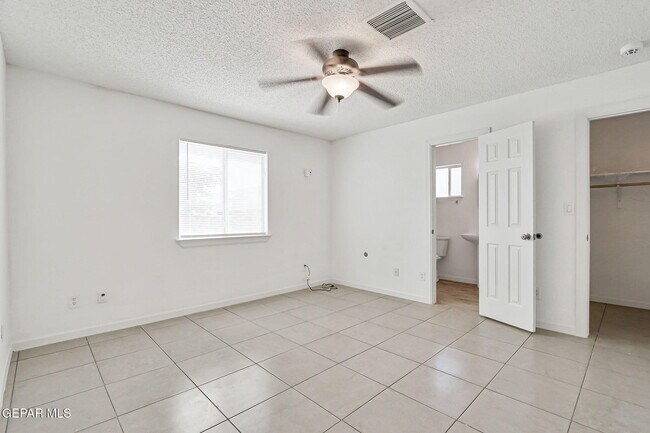 Building Photo - 14208 Desert Fire Ct