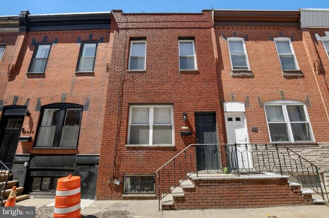 Building Photo - 2422 S Iseminger St