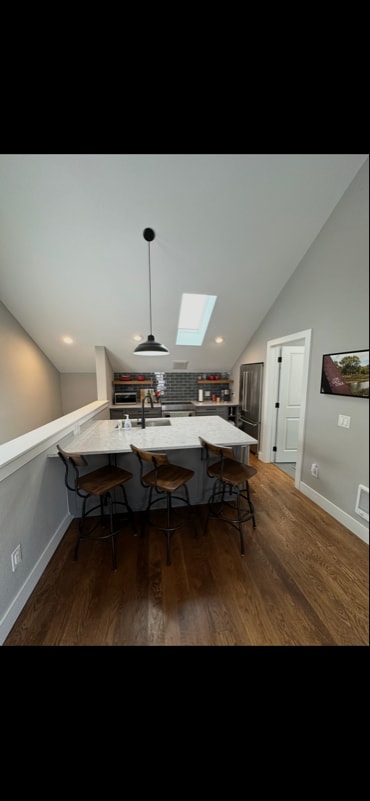 Building Photo - 4327 1/2 Wolff St