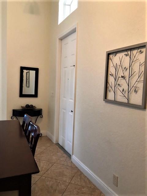 Building Photo - 6204 Santa Margarito Dr