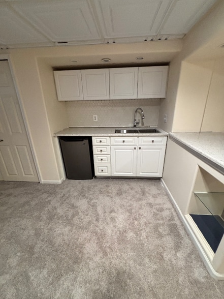 Building Photo - 5138 Hale Dr