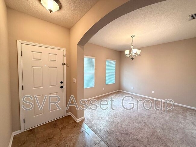 Building Photo - 641 Glendale Ln