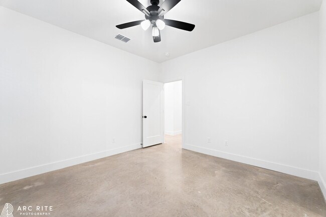 Building Photo - 4523 22nd Pl