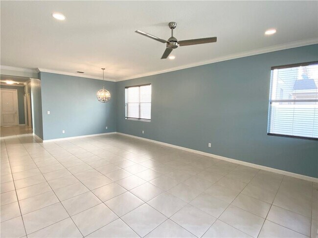Building Photo - 4028 Tomoka Dr