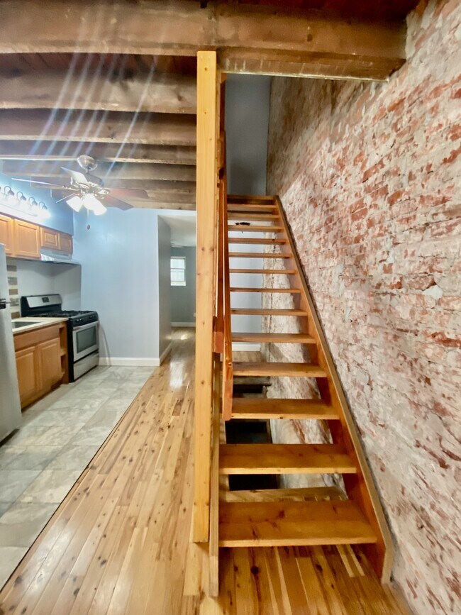 Building Photo - 2027 S Watts St.