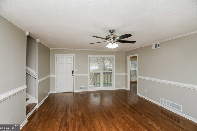 Building Photo - 435 Shelby Ln