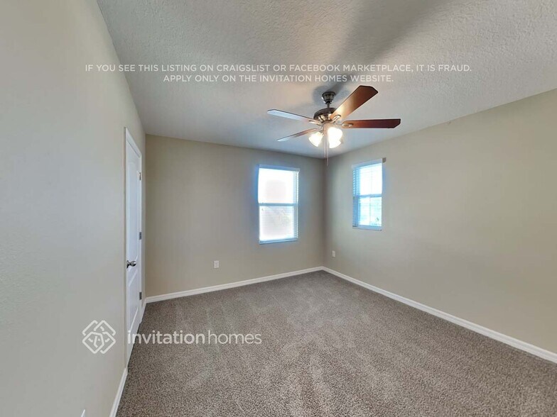 Building Photo - 15749 High Bell Pl