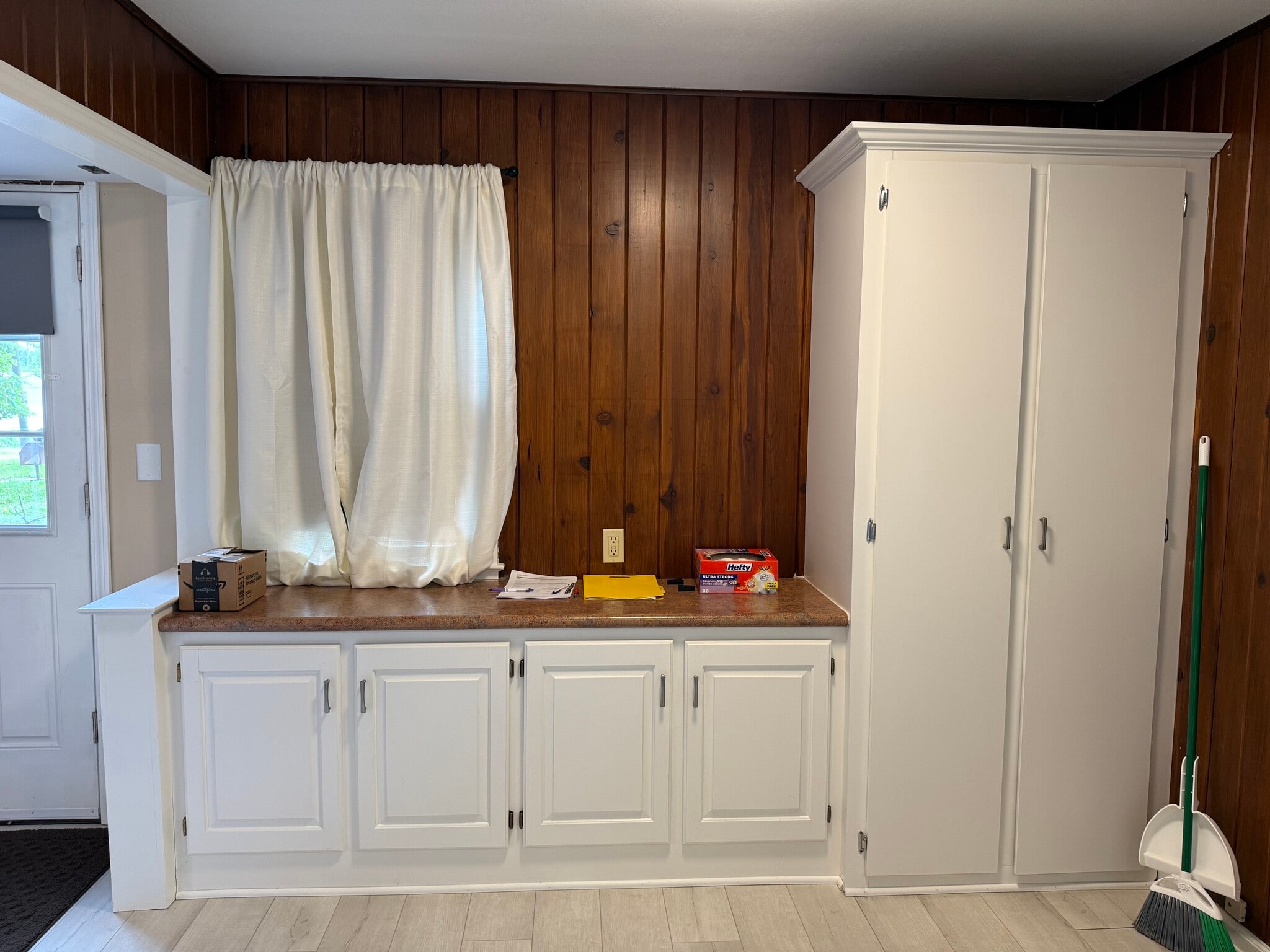 Building Photo - 710 S Silver St