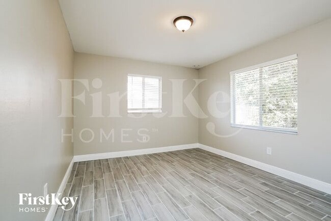 Building Photo - 18001 Laurel Valley Rd