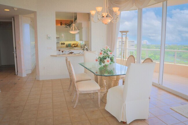 Building Photo - Luxury Seasonal or Annual Rental in the Prestigious Grand Bay Community – Longboat Key