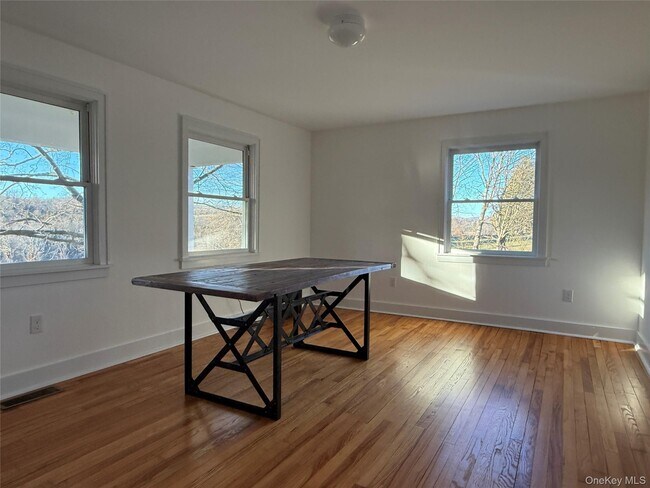 Building Photo - 156 Sharon Station Rd