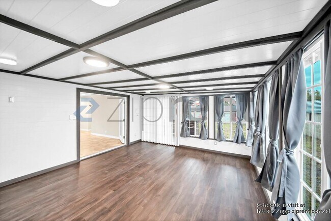 Building Photo - 2335 Logan St