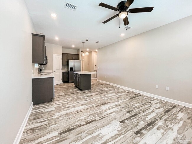 Building Photo - 5180 Burlington Ave