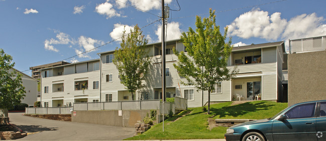 Primary Photo - Northcliff Terrace Apartments