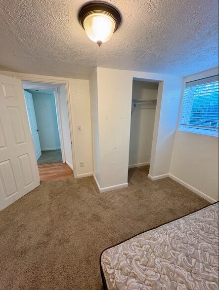 Building Photo - 150 E 200 S