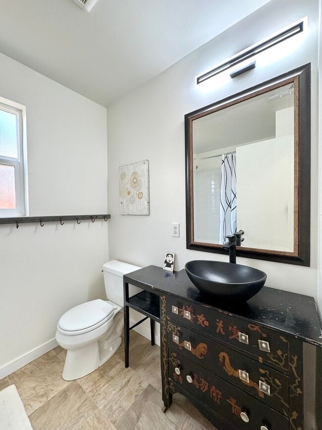 Building Photo - Available For 4+ Months!* Rare Find Furnished Saint Helena Gem, “Upper Tainter” 2 Bedrooms, 2 Bat...