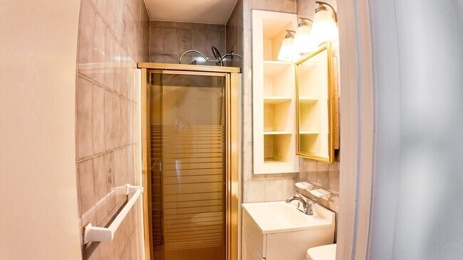 Building Photo - 61 Thomas St