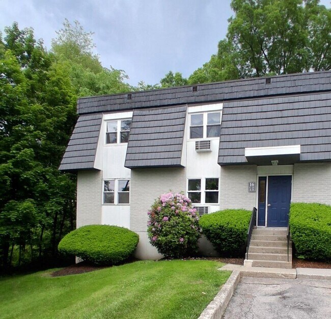 Primary Photo - 16 White Gate Rd