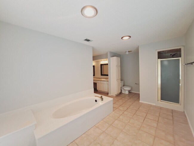 Building Photo - Amazing 3/2/2 in Bent Tree West Available ...